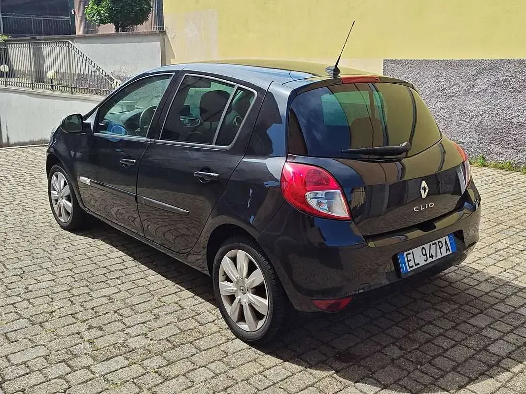 Usata Renault Clio IV 75 CV (55 kW) 2012 Nero Berlina