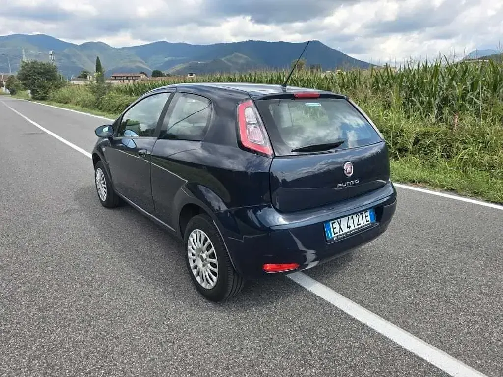 Usata Fiat Punto Evo 69 CV (50 kW) 2015 Blu Utilitaria