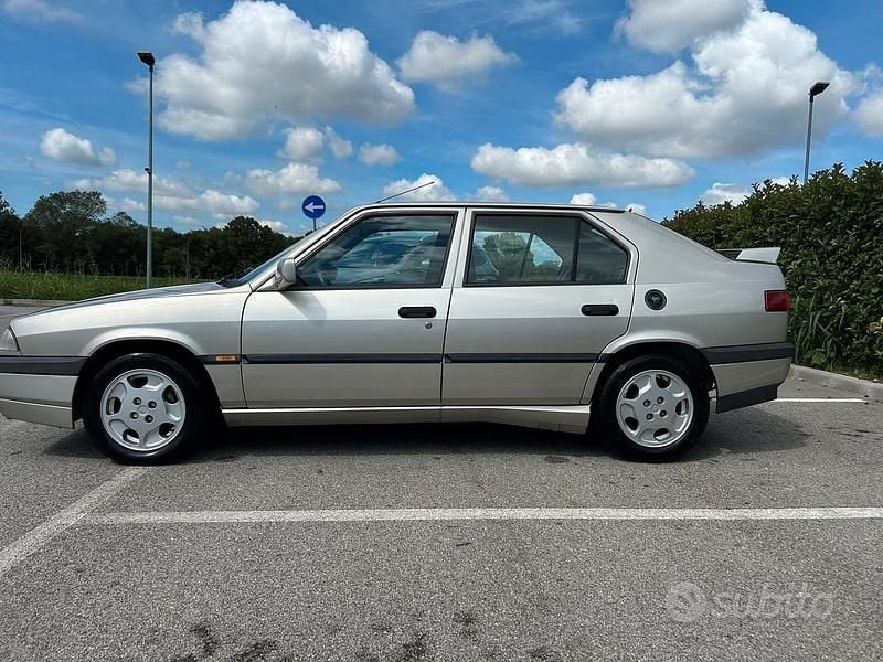 Grigio Usata 1991 Alfa Romeo 33 Tre volumi | 4500 € - Immagine 1/4