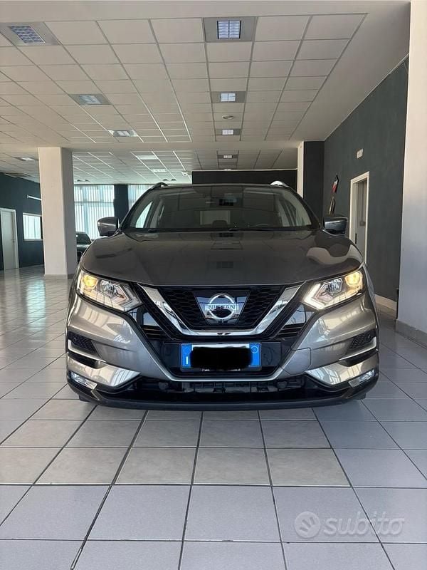 Usata Nissan Qashqai Tekna+ 110 CV (80 kW) 2018 Grigio SUV