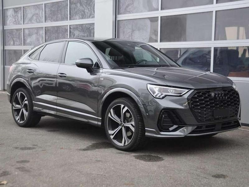 Grigio daytona Usata 2022 Audi Q3 Sportback S-Line SUV | 38.700 € (Molto cara) - Immagine 1/4