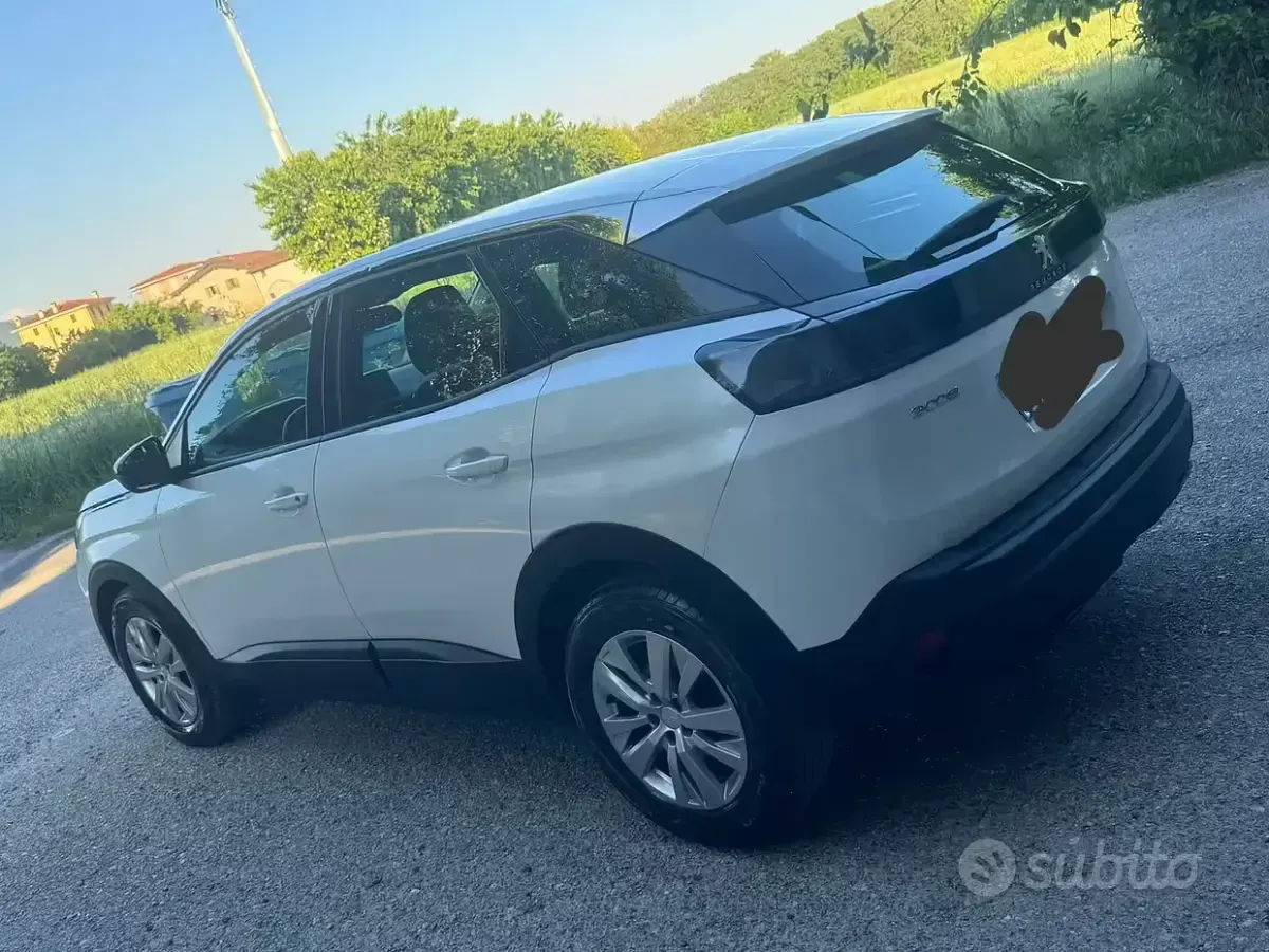 Usata Peugeot 3008 131 CV (96 kW) 2022 Bianco SUV