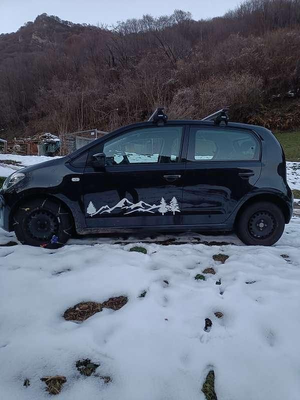 Usata VW up! Highline 68 CV (50 kW) 2016 Utilitaria