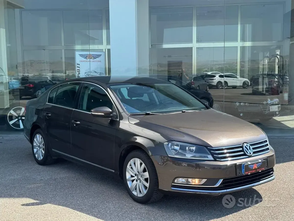 Usata VW Passat Comfortline 105 CV (77 kW) 2013 Grigio Berlina