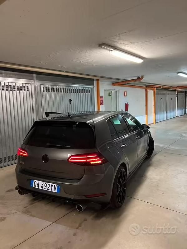Usata VW Golf VII GTI 245 CV (180 kW) 2019 Grigio Berlina