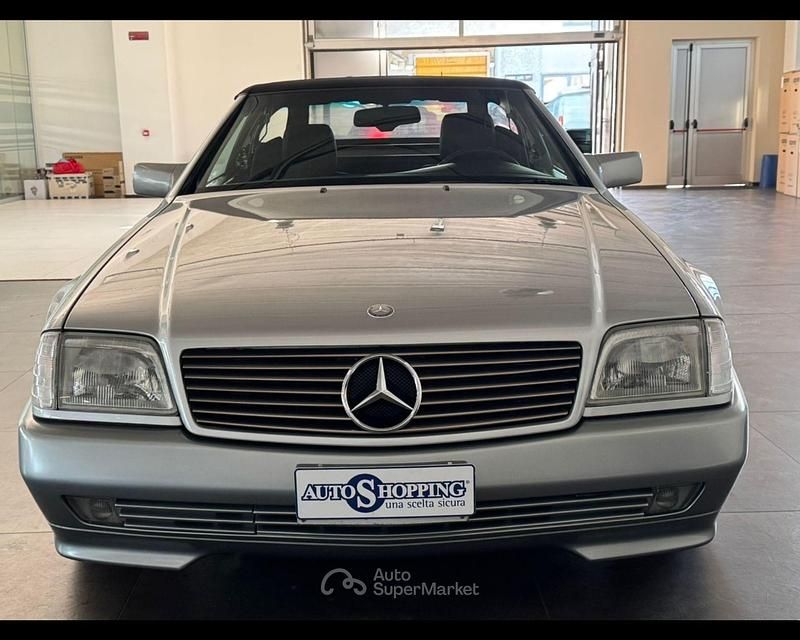 Usata Mercedes SL300 231 CV (169 kW) 1993 Argento Cabrio
