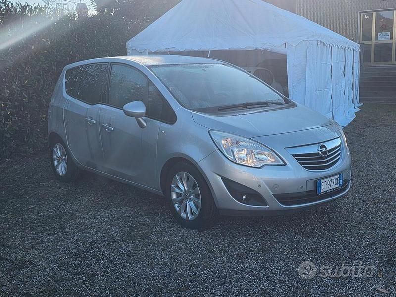 Usata Opel Meriva Cosmo 95 CV (69 kW) 2014 Grigio Monovolume