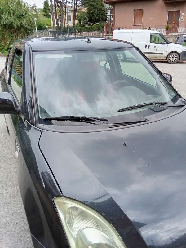 Usata 2008 Suzuki Swift GL Tre volumi | 2000 € (Buon prezzo) - Immagine 1/4