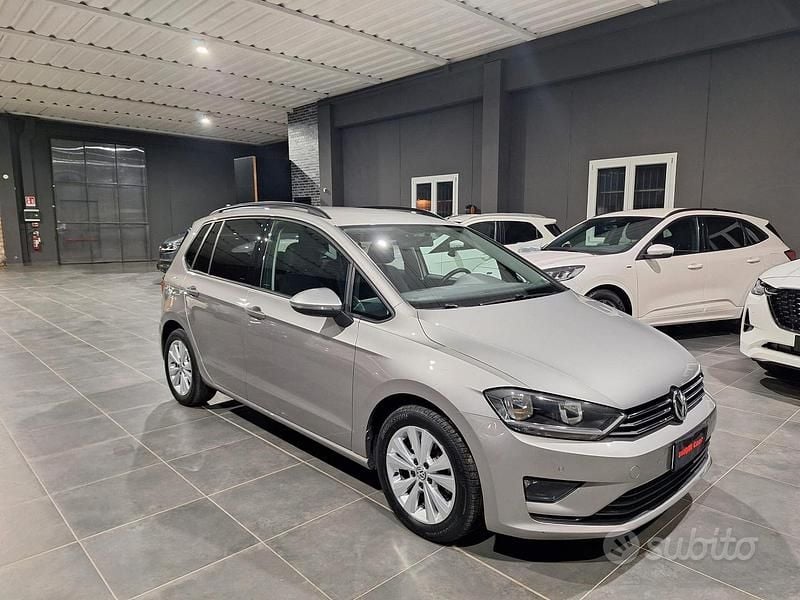 Usata VW Golf Sportsvan Highline 110 CV (80 kW) 2016 Grigio Monovolume