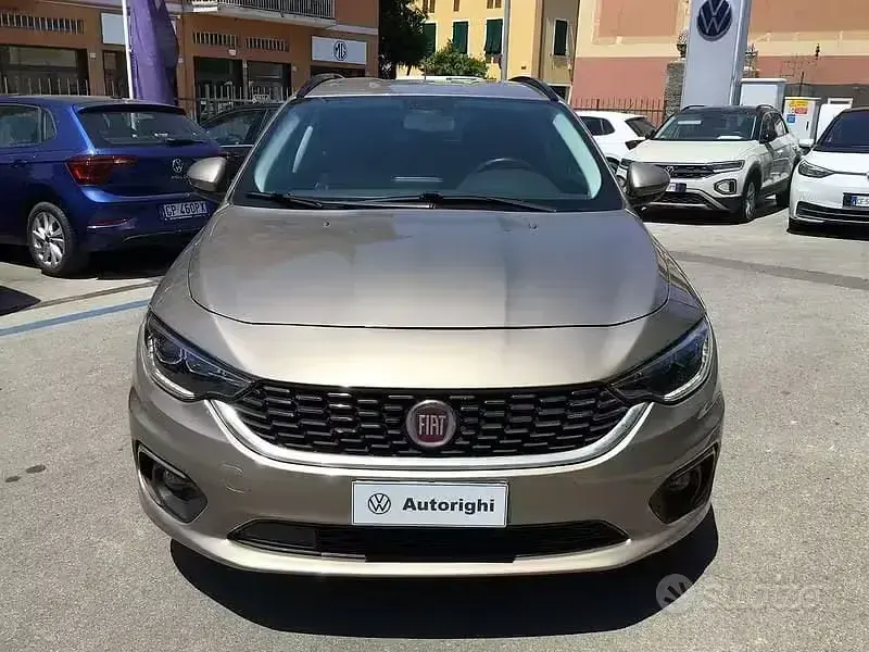 Usata Fiat Tipo Lounge 120 CV (88 kW) 2016 Beige Station wagon
