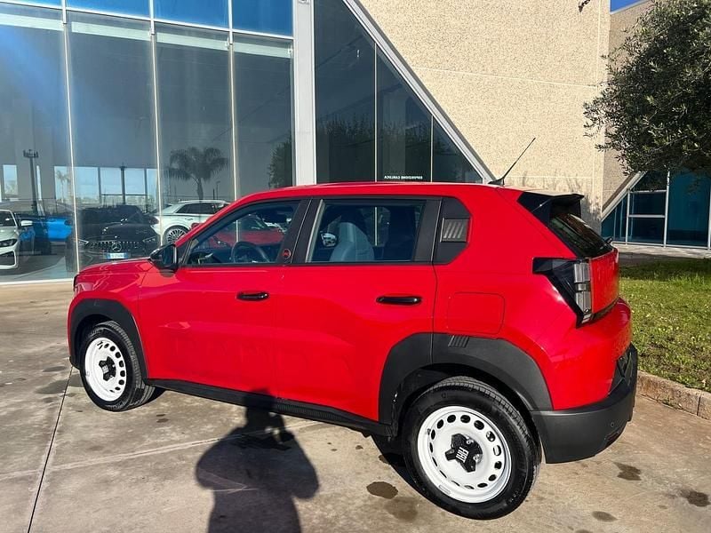 Nuova Fiat Grande Panda Red 52 kW (72 CV) 2025 Rosso Utilitaria