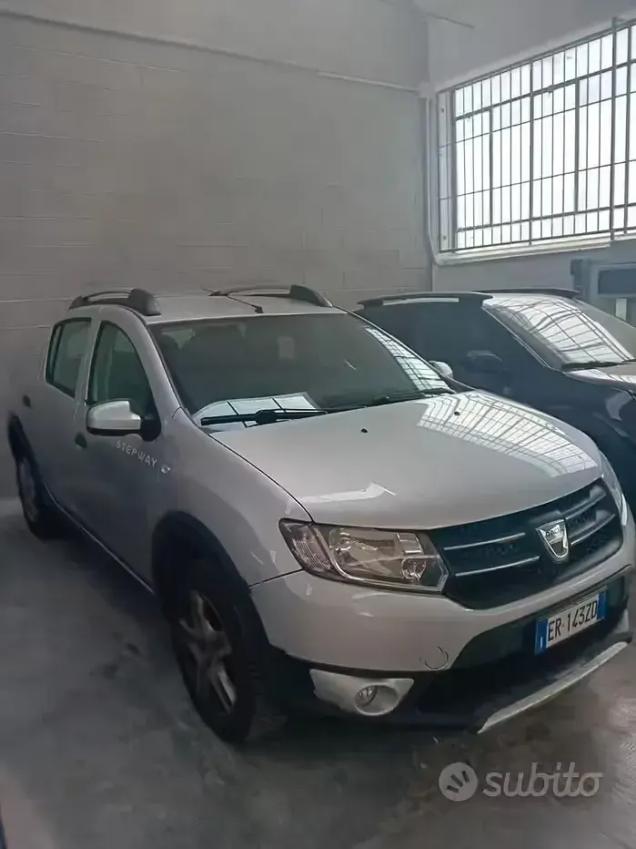 Usata Dacia Sandero Stepway 90 CV (66 kW) 2013 Grigio Berlina