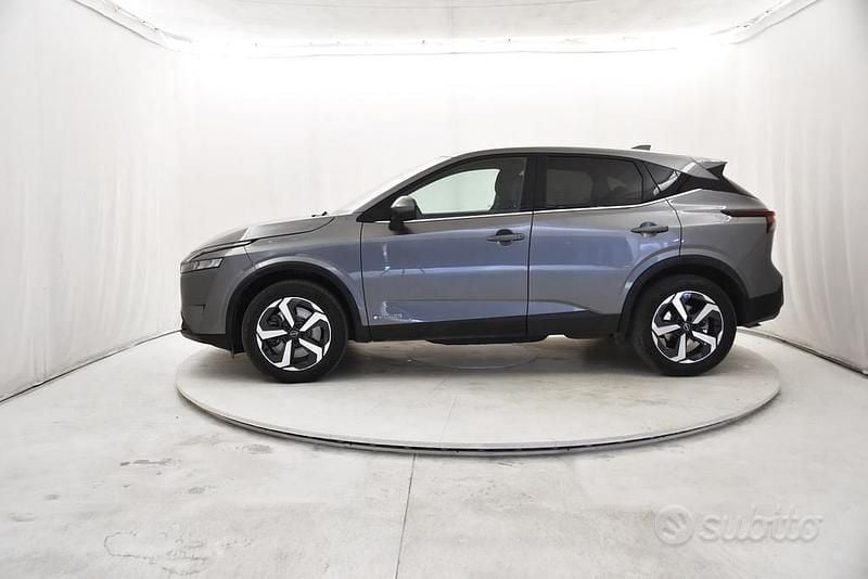 Usado Nissan Qashqai N-Connecta 190 HP (139 kW) 2023 Cinzento SUV