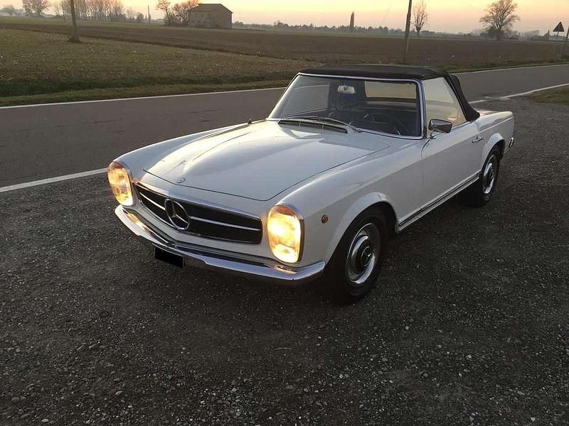 Bianco Usata 1963 Mercedes 230 Cabrio | 93.000 € - Immagine 1/4