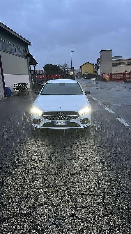 Usata Mercedes A180 Premium 116 CV (85 kW) 2020 Berlina