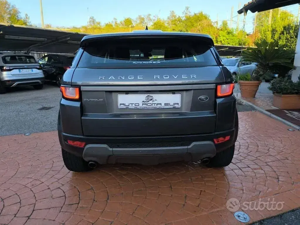 Usata Land Rover Range Rover evoque SE Dynamic 150 CV (110 kW) 2018 Grigio scuro SUV