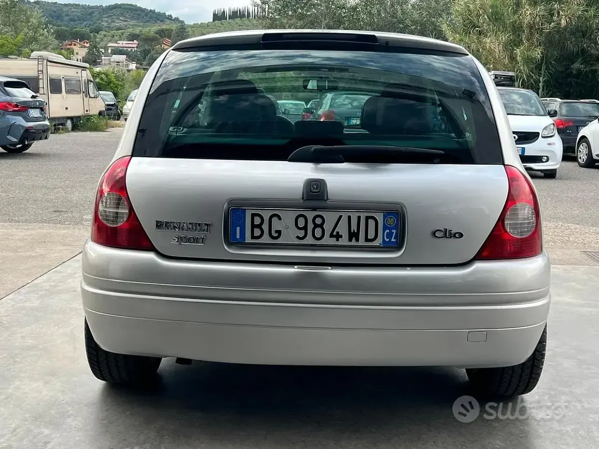 Usata Renault Clio R.S. 169 CV (124 kW) 2000 Grigio Berlina