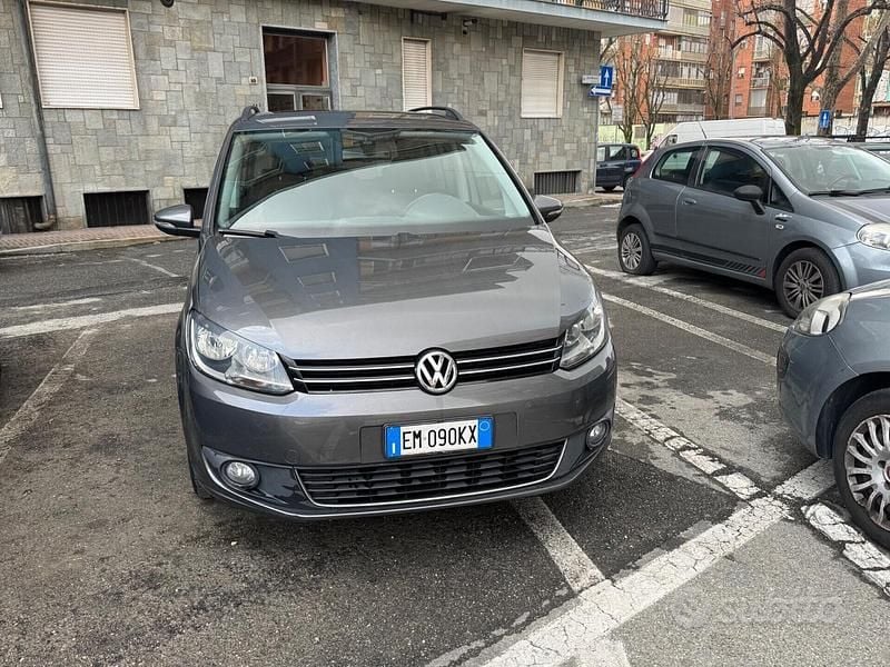 Usata VW Touran Highline 149 CV (109 kW) 2012 Grigio Monovolume
