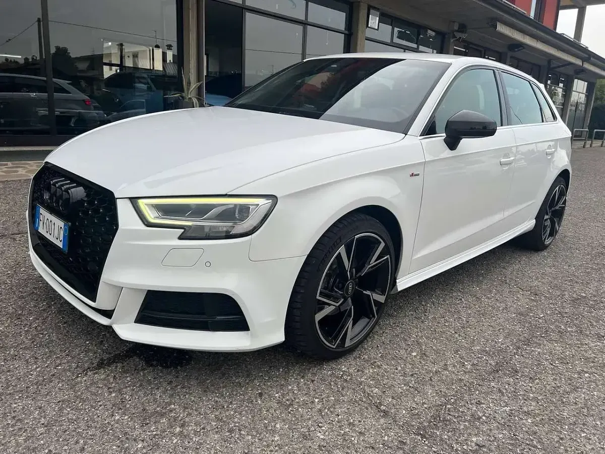 Usata Audi A3 S-Line 116 CV (85 kW) 2019 Bianco Berlina