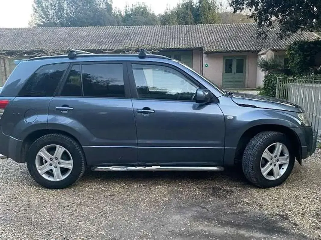 Usata Suzuki Grand Vitara 144 CV (105 kW) 2005 Blu/azzurro SUV