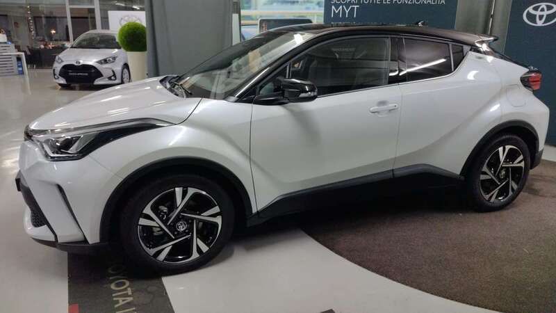 Usata Toyota C-HR Trend 152 CV (111 kW) 2023 Bianco SUV
