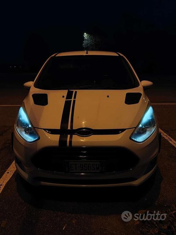 Usata Ford B-MAX 100 CV (73 kW) 2012 Bianco Monovolume