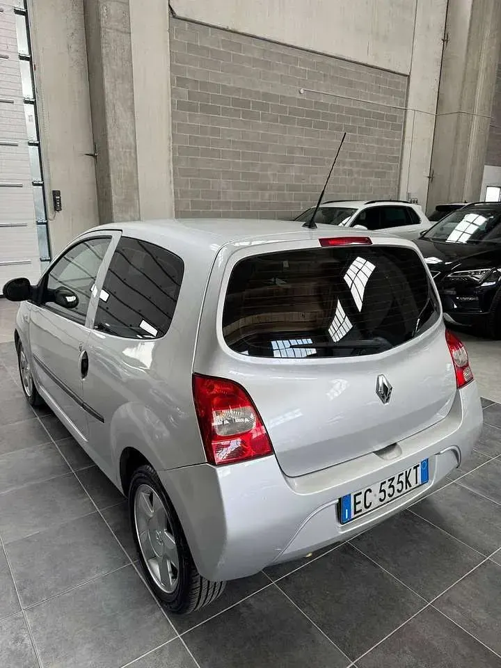 Usata Renault Twingo Dynamique 76 CV (55 kW) 2010 Argento Utilitaria