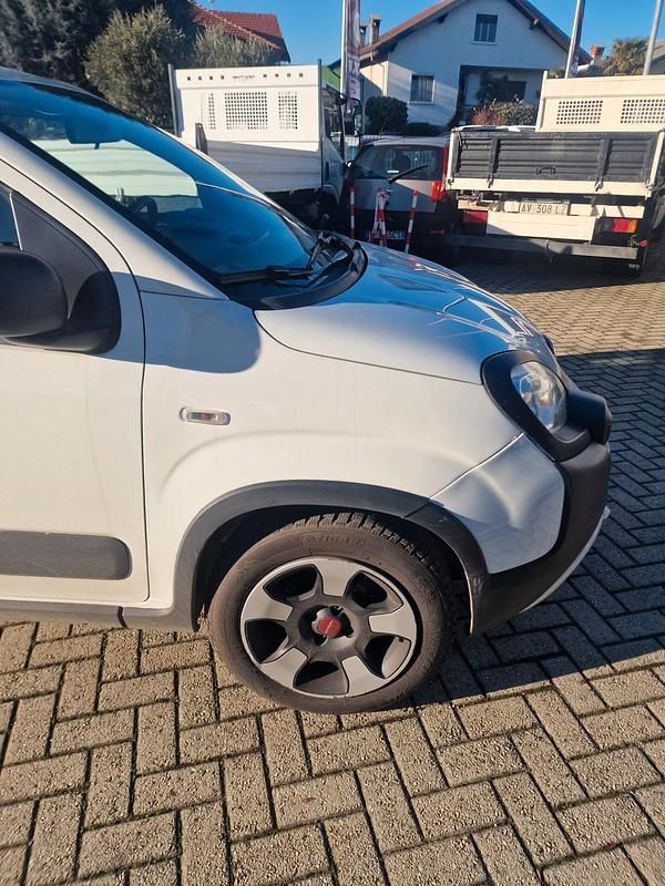 Usata Fiat Panda S 69 CV (50 kW) 2023 Bianco Utilitaria