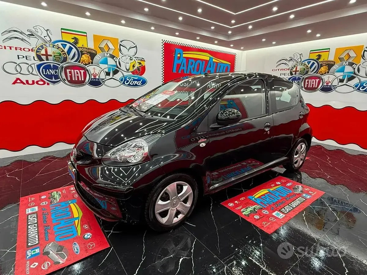 Usata Toyota Aygo Sol 68 CV (50 kW) 2007 Nero Utilitaria