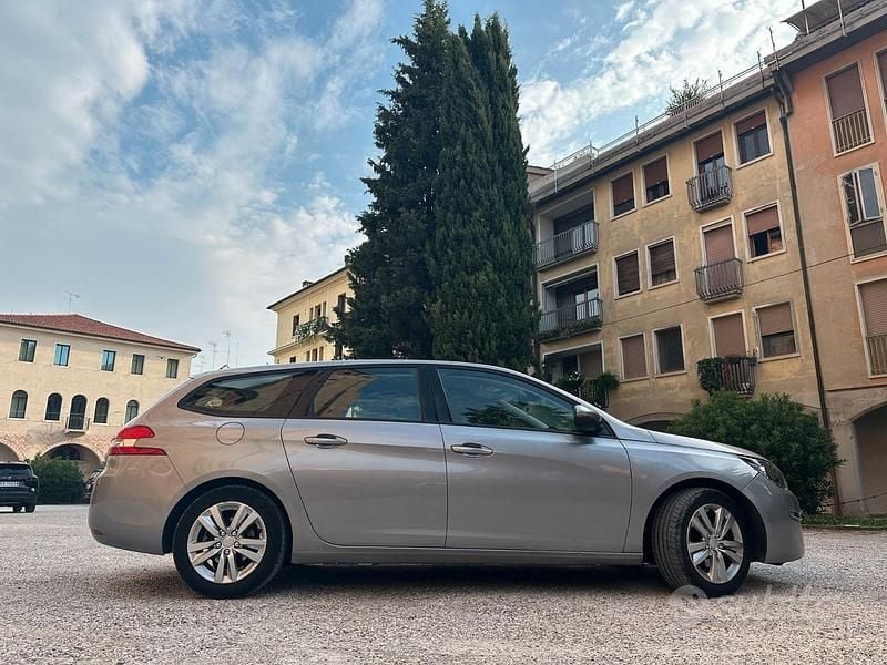Usata Peugeot 308 Active 92 CV (67 kW) 2014 Grigio Station wagon