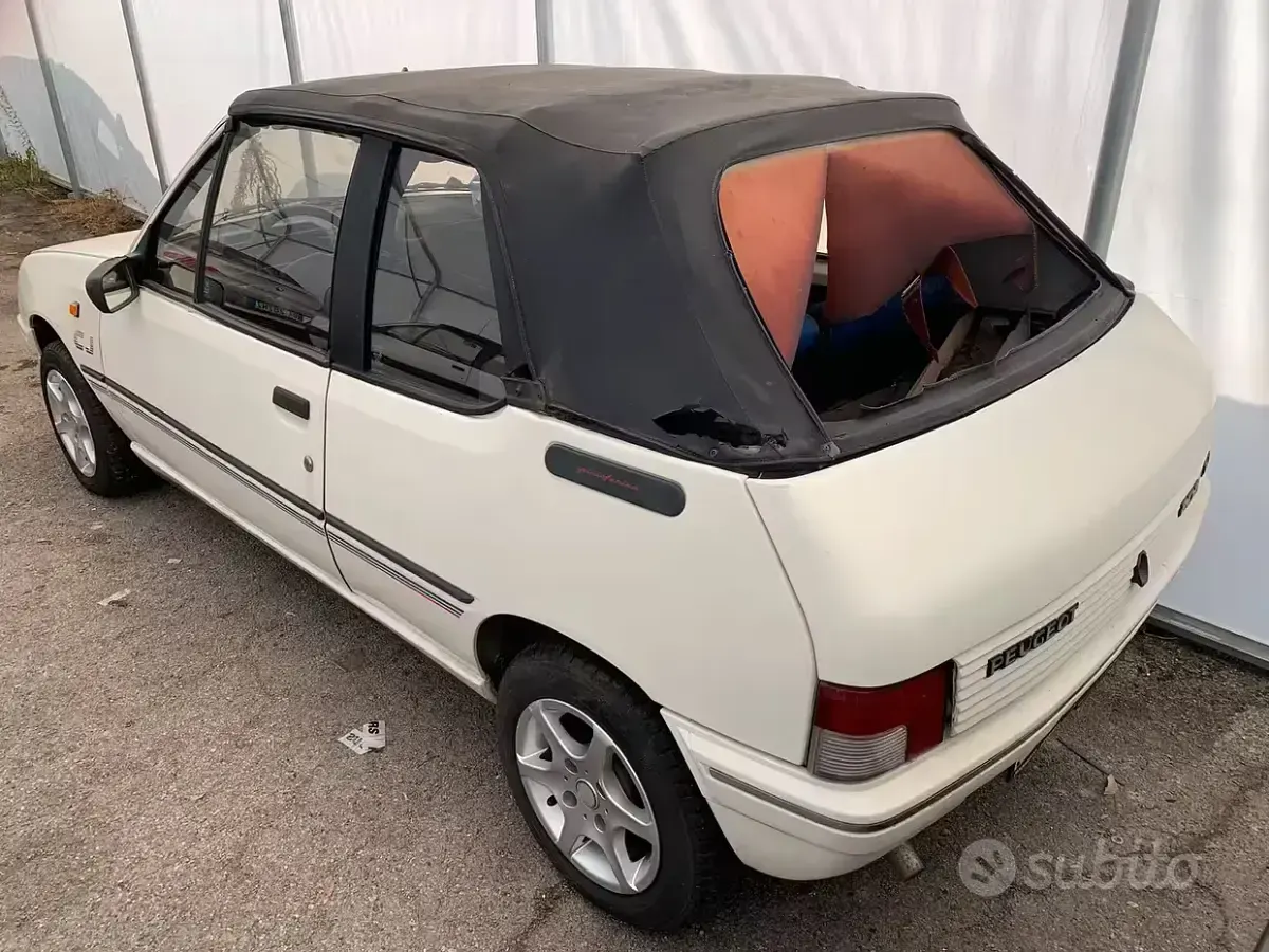 Usata Peugeot 205 54 CV (39 kW) 1990 Bianco Cabrio