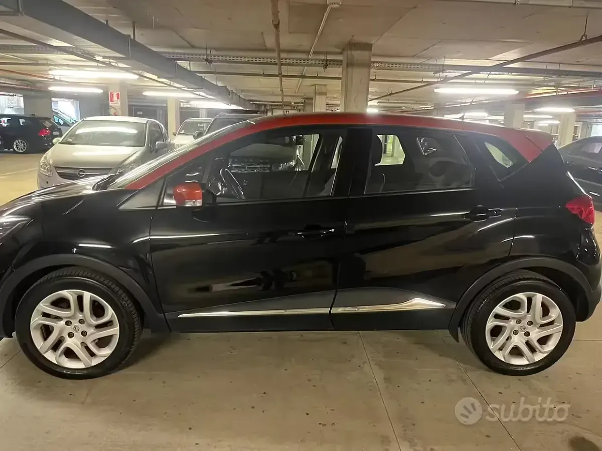 Usata Renault Captur 90 CV (66 kW) 2015 Nero SUV