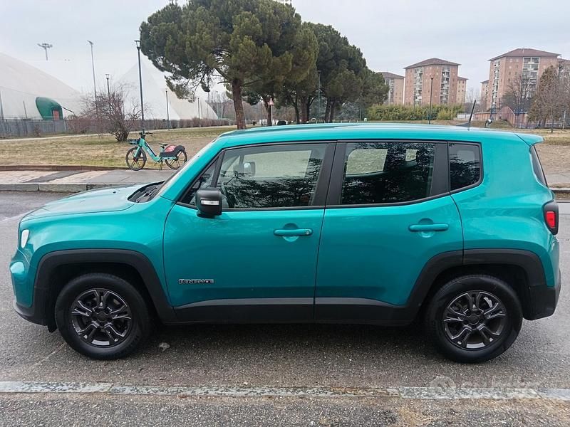 Używany Jeep Renegade Longitude 130 KM (95 kW) 2022 Zielony SUV