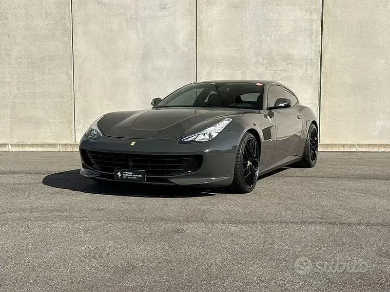 Usata Ferrari GTC4Lusso 610 CV (448 kW) 2018 Grigio Station wagon