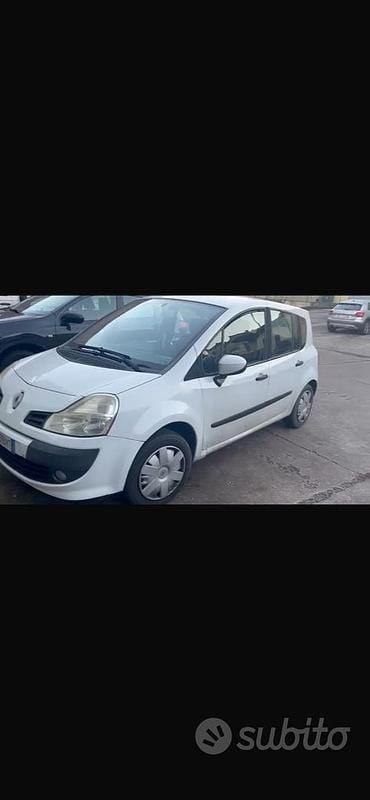 Usata Renault Modus 86 CV (63 kW) 2009 Bianco Monovolume
