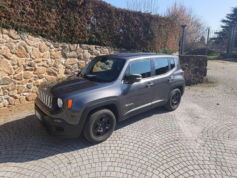 Usata Jeep Renegade Sport 110 CV (80 kW) 2016 Grigio SUV