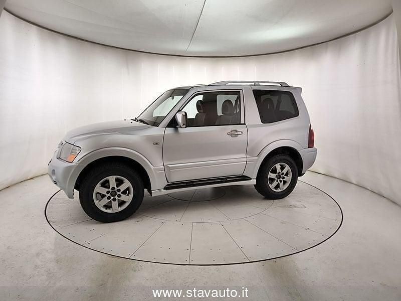Usata Mitsubishi Pajero Instyle 160 CV (117 kW) 2005 Grigio SUV