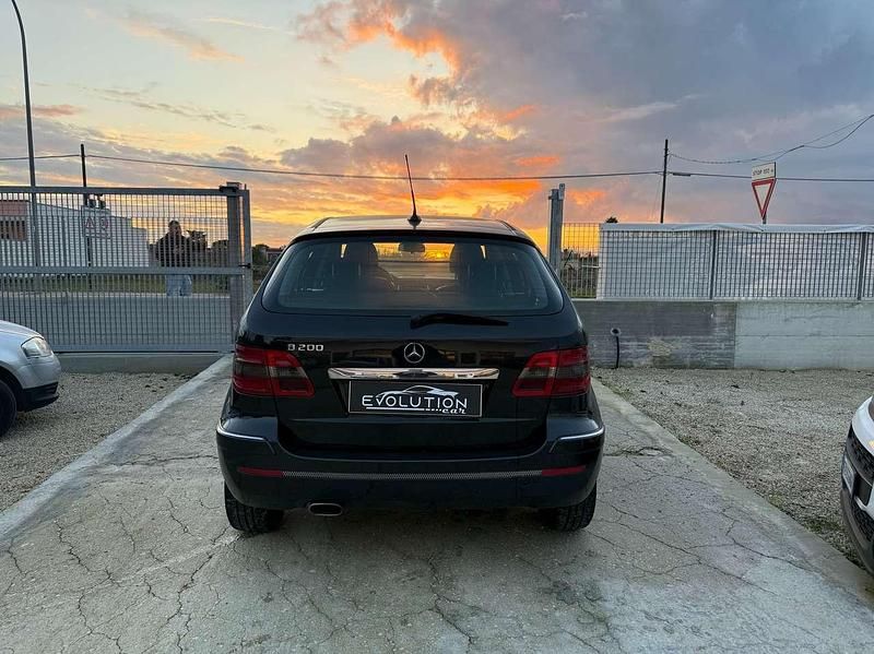 Usata Mercedes B200 140 CV (102 kW) 2006 Nero Monovolume