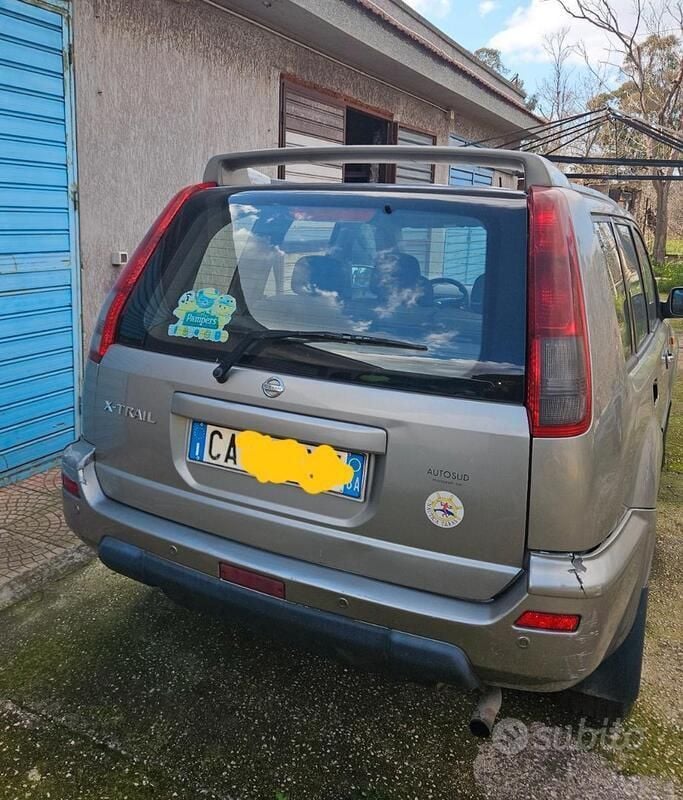 Usata Nissan X-Trail 114 CV (83 kW) 2002 Grigio SUV