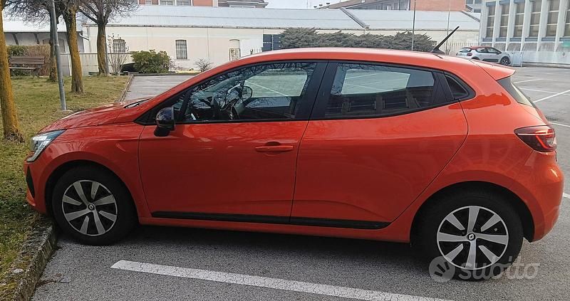 Usata Renault Clio V 90 CV (66 kW) 2023 Utilitaria