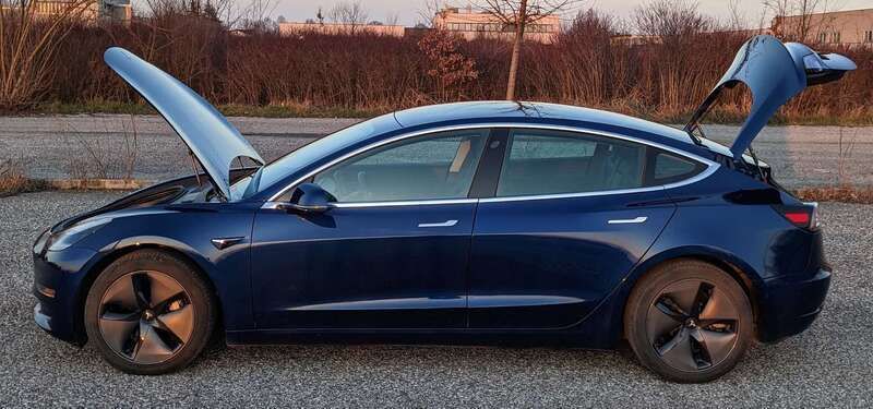 Usata Tesla Model 3 Long Range AWD 377 kW (513 CV) 2020 Blu/azzurro Berlina
