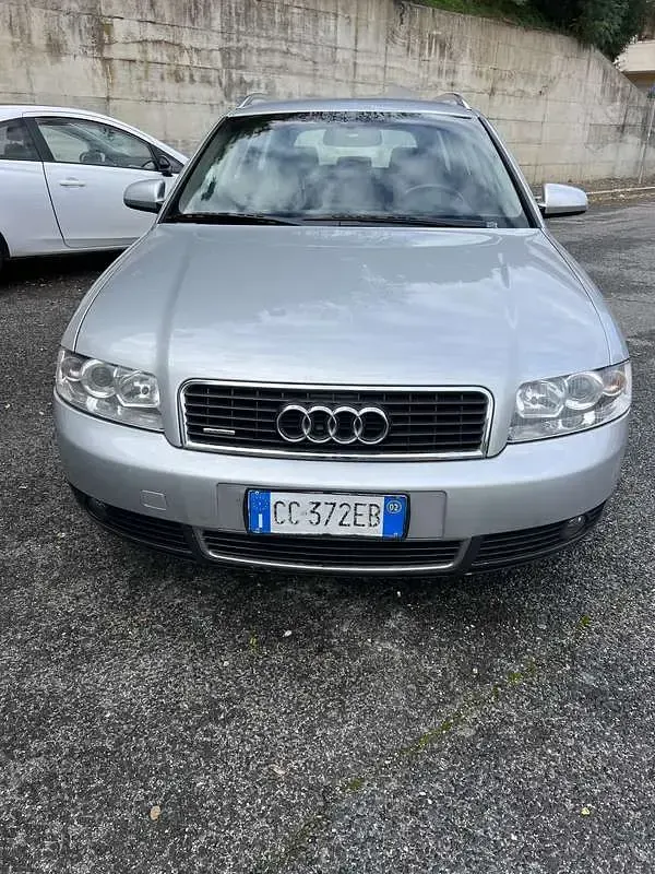 Usata Audi A4 163 CV (119 kW) 2002 Argento Station wagon