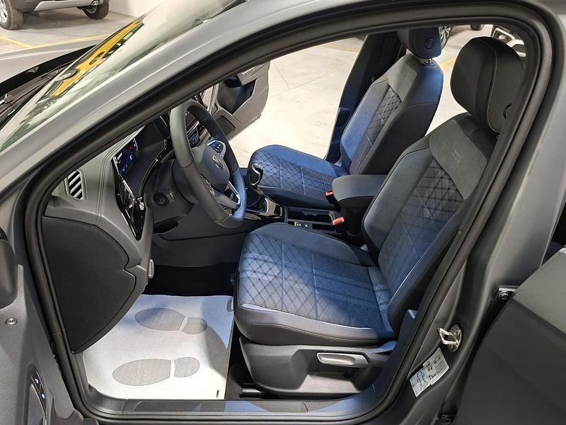 Nuova VW T-Roc R-line Plus 115 CV (84 kW) 2025 Grigio SUV