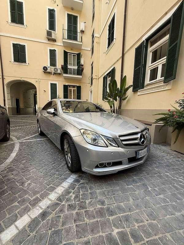 Usata 2009 Mercedes E250 Elegance Coupé | 9000 € (Cara) - Immagine 1/4