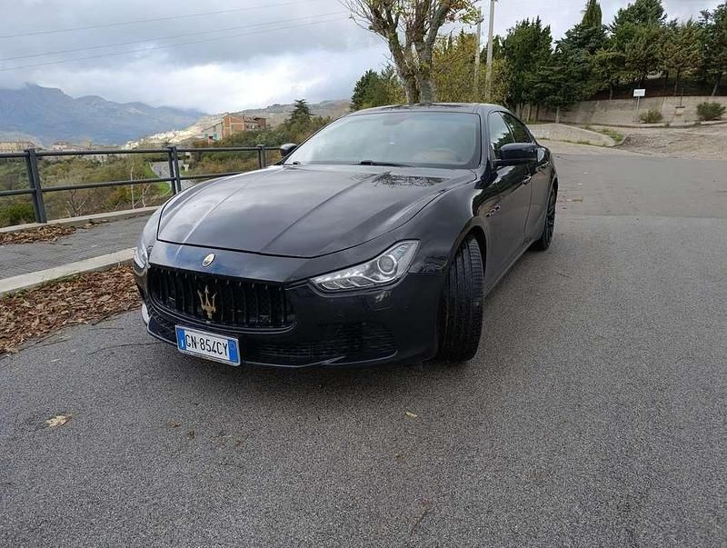 Usata Maserati Ghibli 275 CV (202 kW) 2014 Nero Berlina