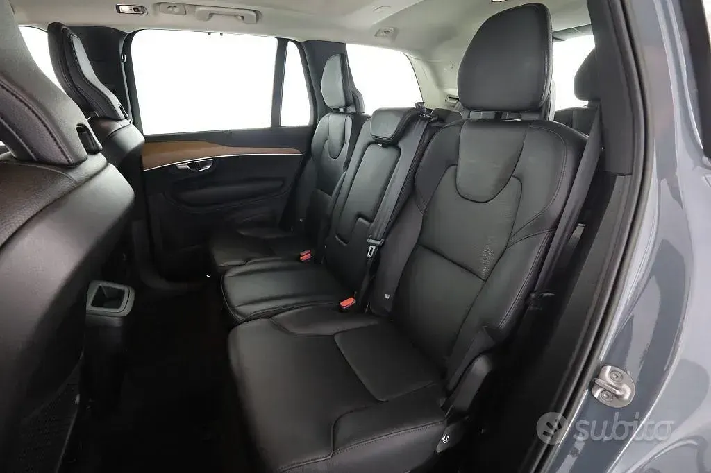 Usata Volvo XC90 Plus 235 CV (172 kW) 2022 Thunder grey SUV