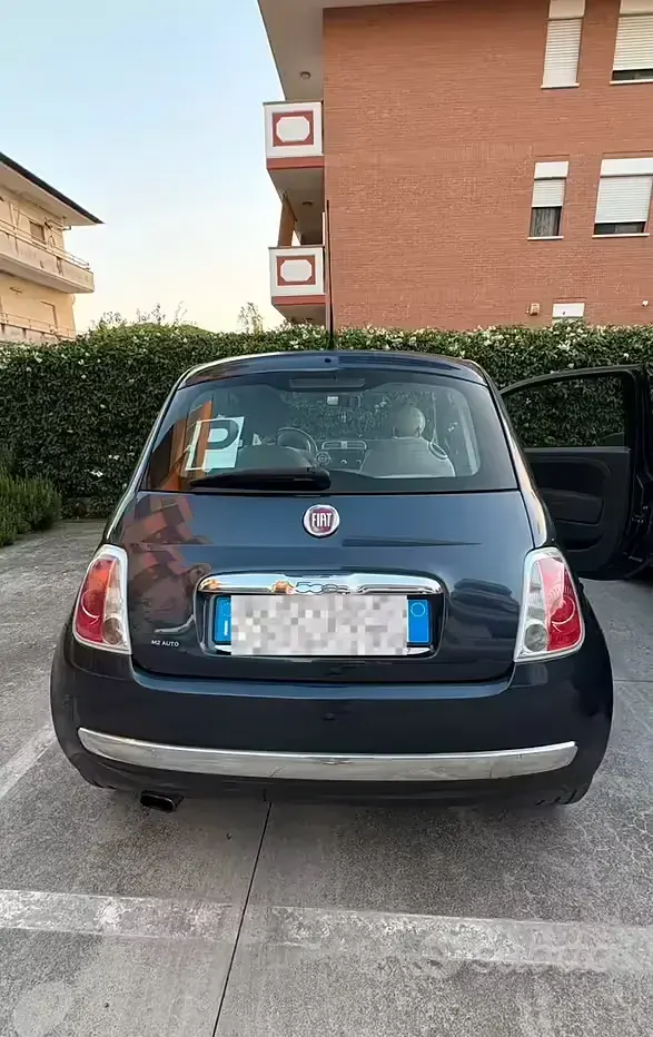Usata Fiat 500 Lounge 75 CV (55 kW) 2008 Blu Utilitaria