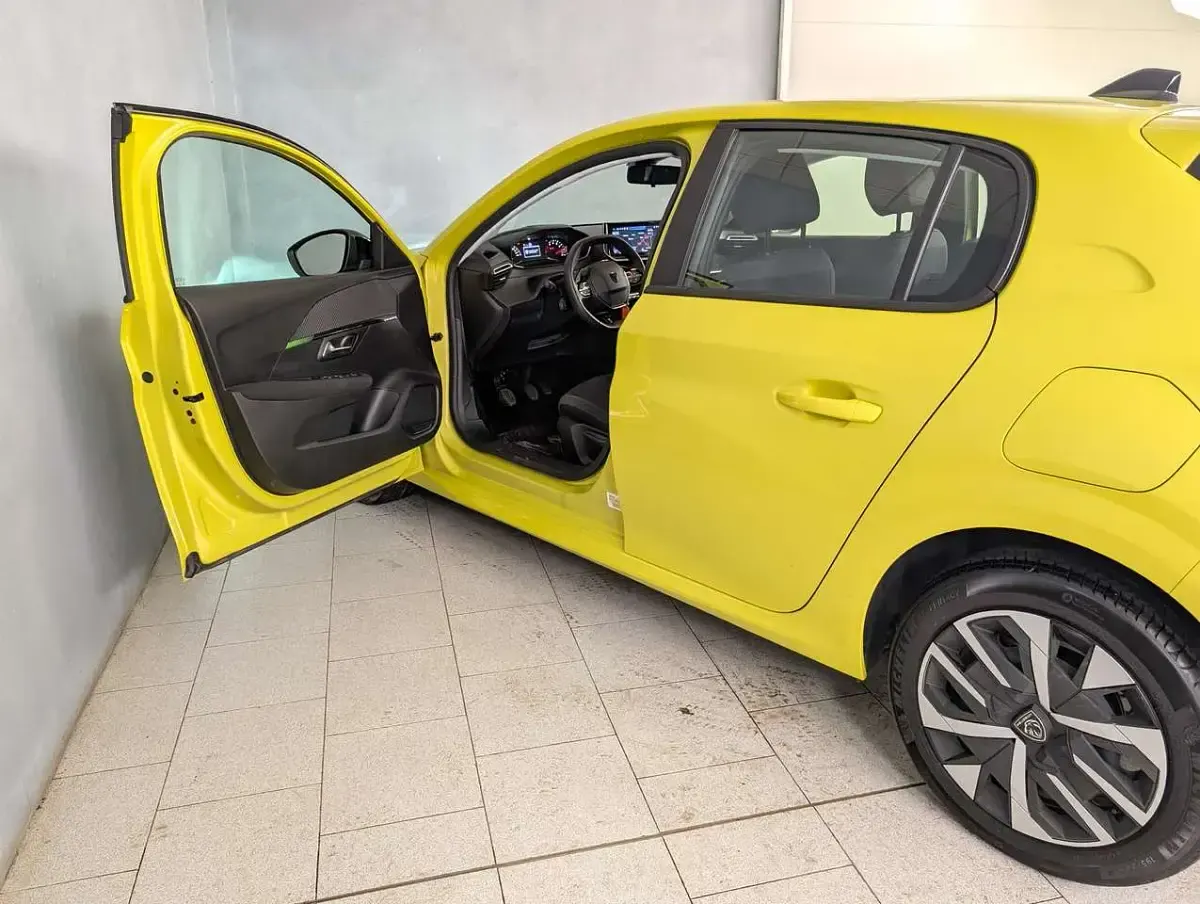 Usata Peugeot 208 Active 101 CV (74 kW) 2024 Other Utilitaria