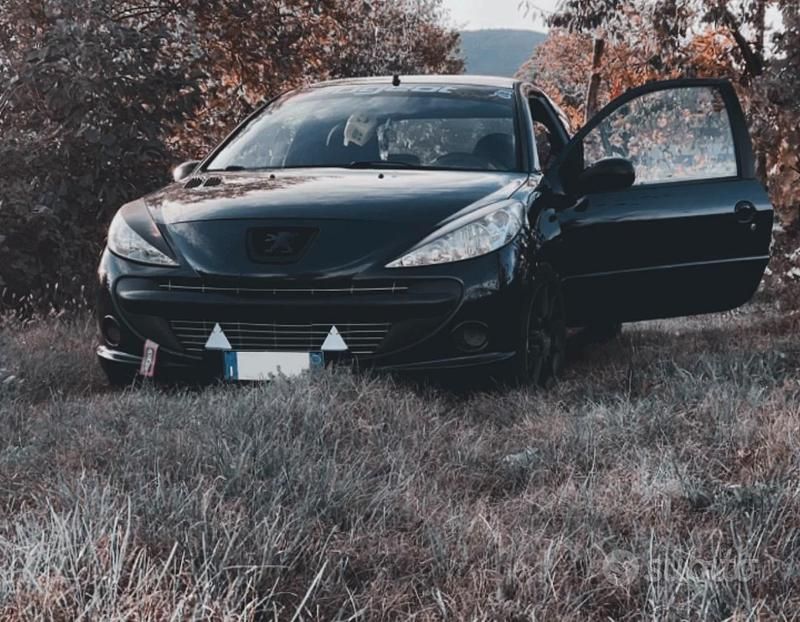 Nero Usata 2011 Peugeot 206+ Due volumi | 5500 € - Immagine 1/4