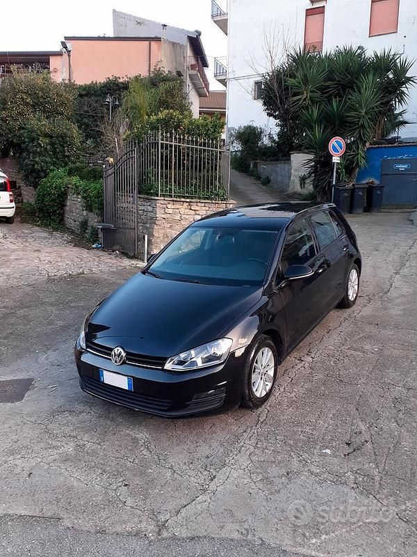 Usata VW Golf VII 110 CV (80 kW) 2015 Nero Berlina